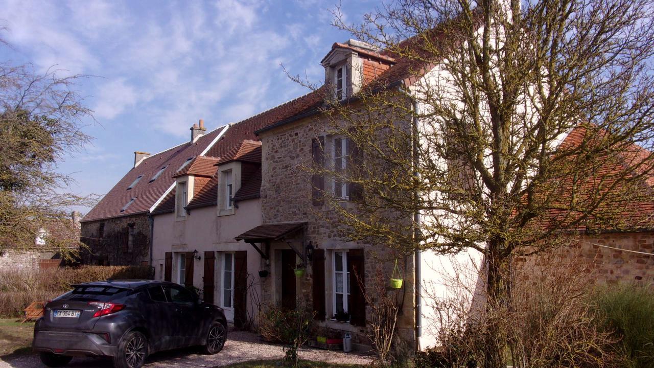 Bed and Breakfast La Roulotte De Pommette Et Billy La Hoguette Экстерьер фото
